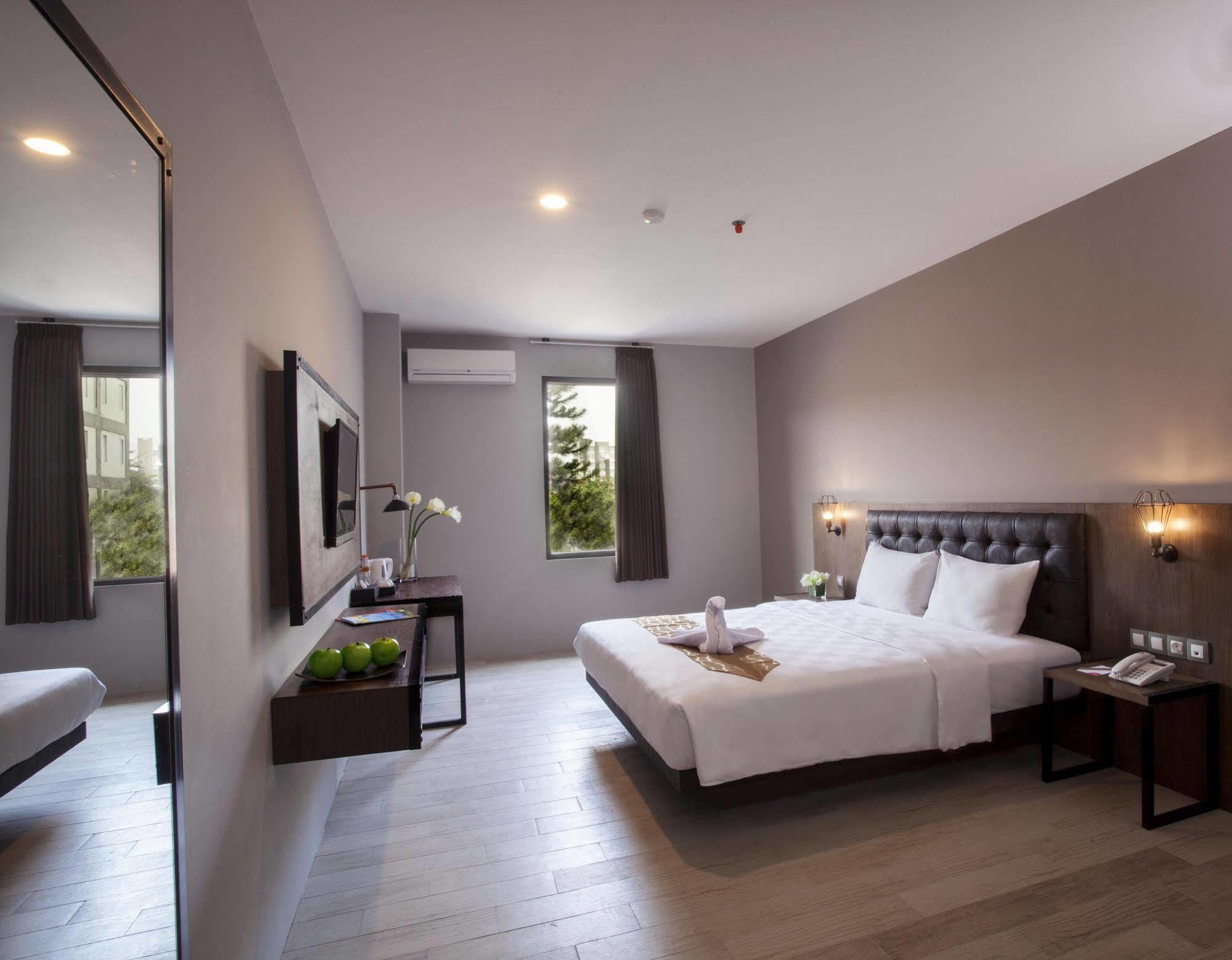 Grand Kangen Hotel Urip Sumoharjo Yogyakarta Exterior foto