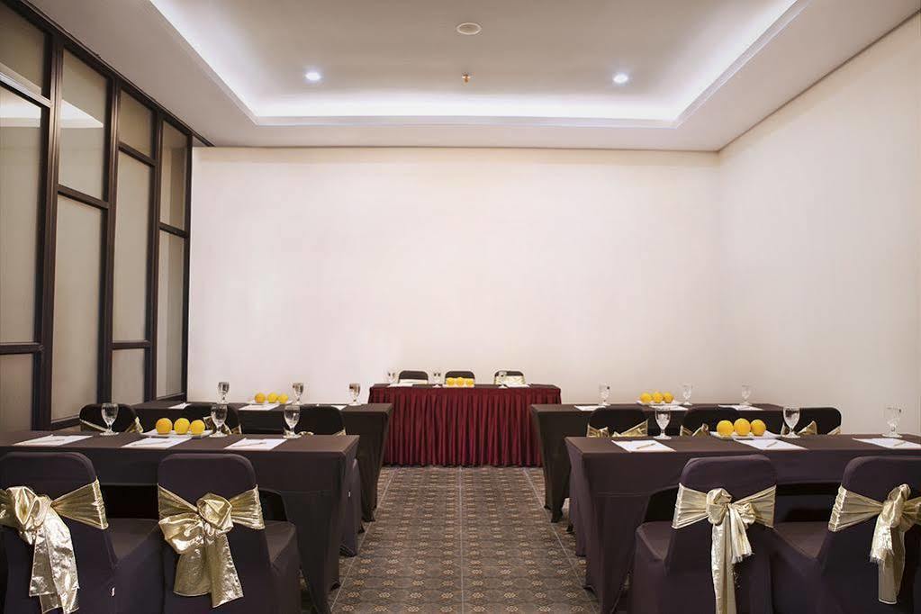 Grand Kangen Hotel Urip Sumoharjo Yogyakarta Exterior foto